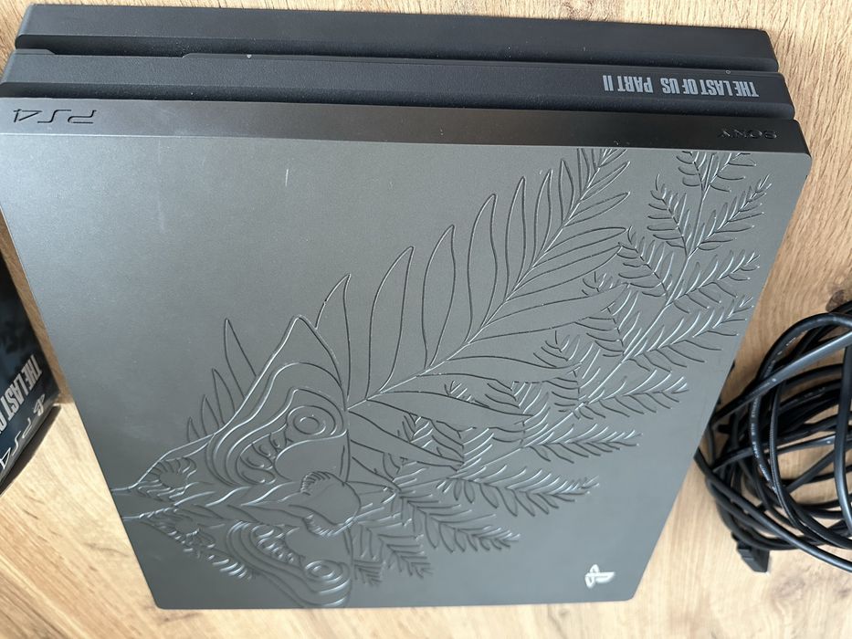 Playstation 4 PRO edycja The last of Us Part II