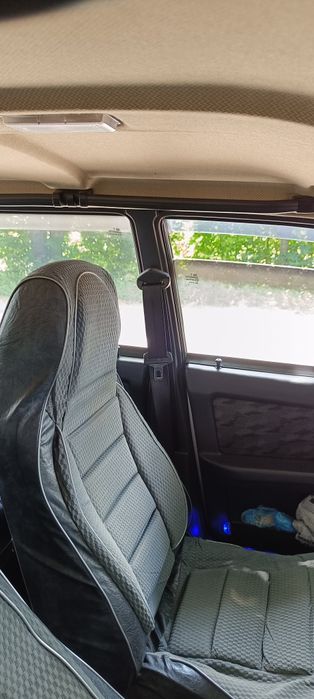 Автомобіль в гарному стані,2002 року випуску.Пробіг рідний без іржі,авто вкладень не потребує.