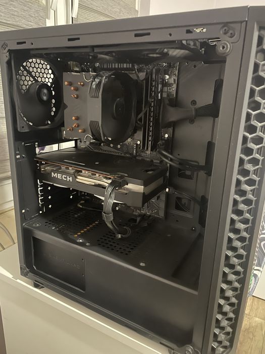 Komputer gamingowy Ryzen 5 5500 / RX 6600 / 24GB ddr4 / Ssd M.2