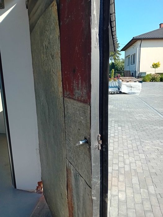 Bramy garażowe używane