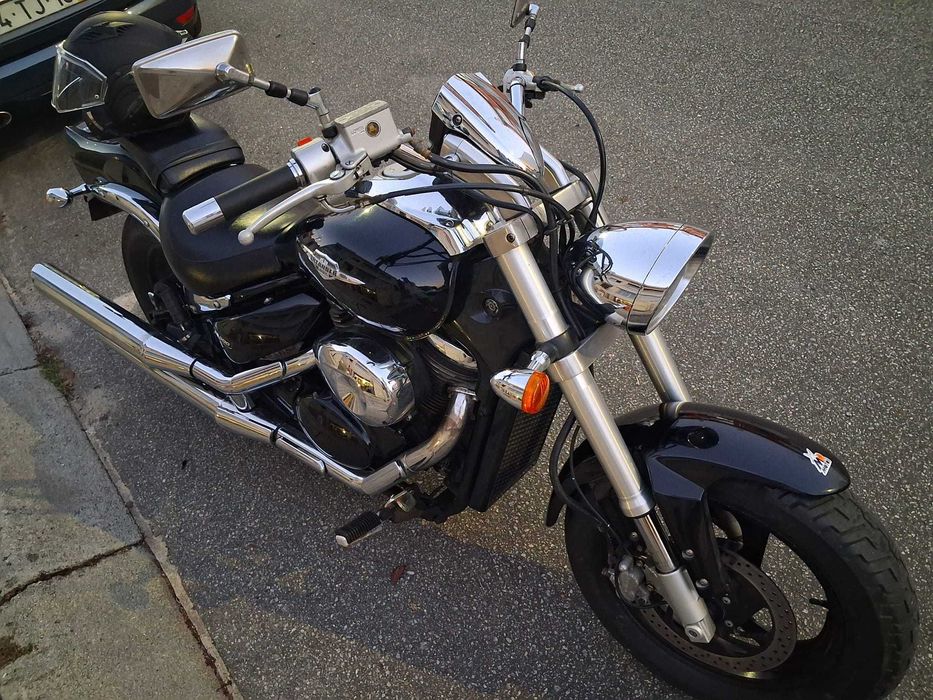 Suzuki Intruder 800