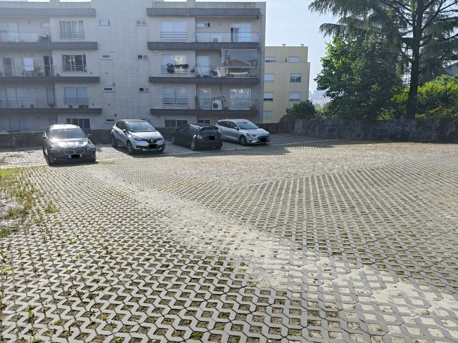 ALUGO Garagem/Parqueamento RIO-TINTO ao Parque-Nascente