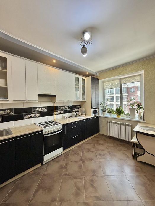 Продаж / Квартира / вул. Винна Гора, Винники