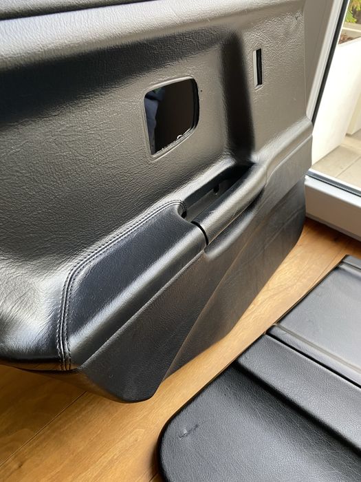 4x Boczki drzwiowe BMW E36 ładne ! Skóra. Szyte. Airbag.