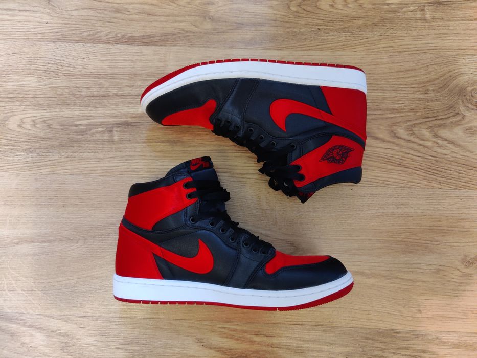 Air Jordan 1 Satin Bred 43