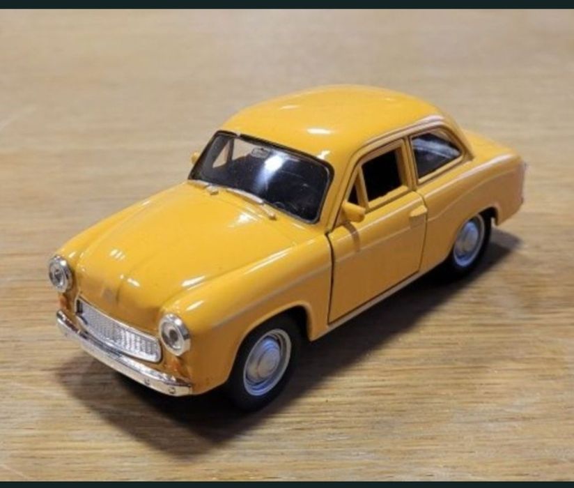 Model Syrena 105  1:36