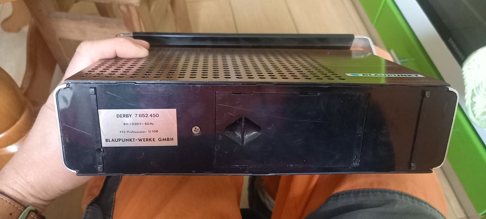 Продам радіоприймач BLAUPUNKT DERBY 7 652 450