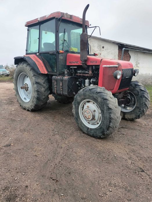 Трактор МТЗ 1522 в хорошому робочому стані.