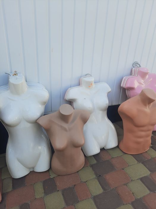 Продам маникени б/у