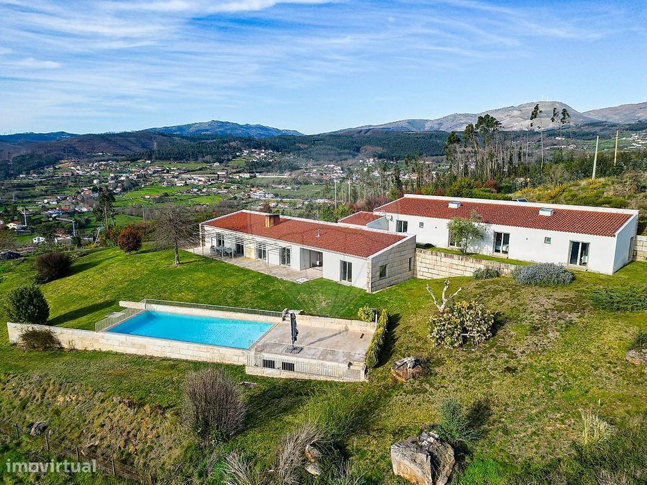 T5 Detached House for Sale