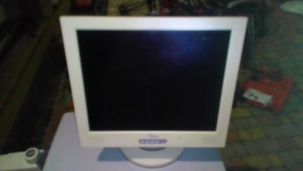 Монітори діагональ  15 Медіон та інші