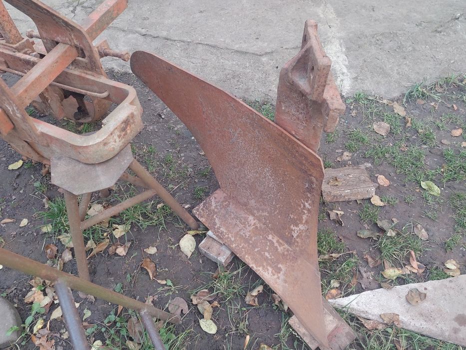 Продам плуг до трахтора