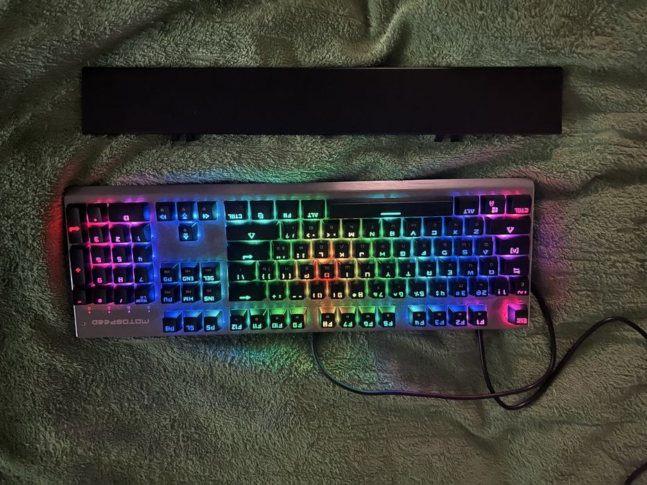 Механическая клавиатура Motospeed CK108 RGB (Идеальное состояние)