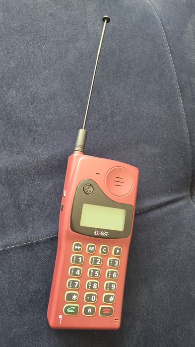 Kolekcjonerski Alcatel D1 987 cegła