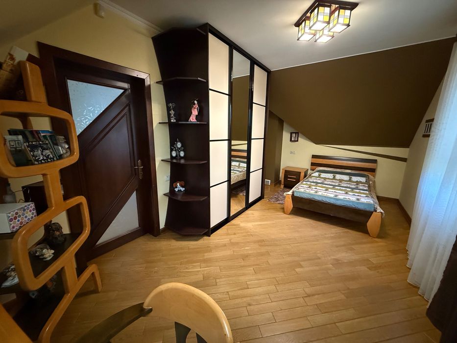 Продаж будинку по вулиці Романця.