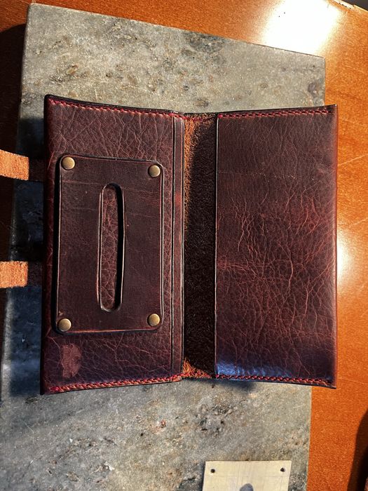 Bolsa Artesanal em Couro para Tabaco de Enrolar – Estilo Steampunk