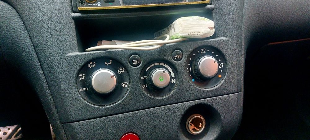 Mitsubishi Outlander для ЗСУ обмін/продаж два авто на мікроавтобус