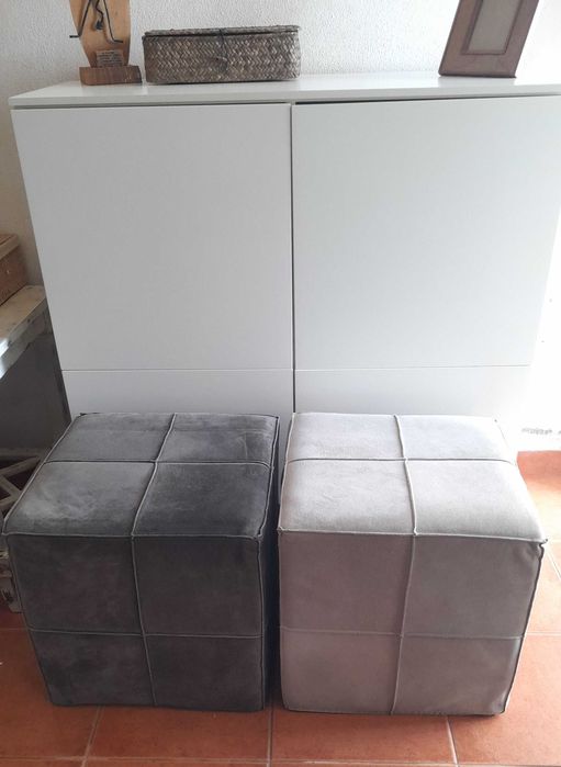 Mini bar, dois puffs e mesas para decorar , suporte revistas