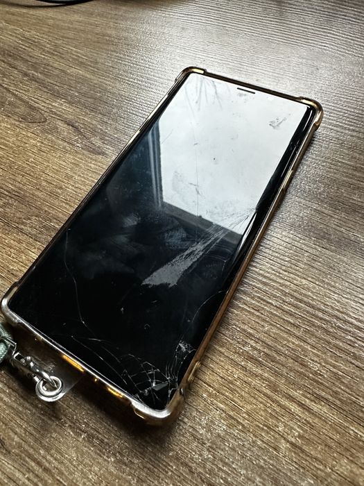 Samsung Galaxy Note 9 z rysikiem bluetooth