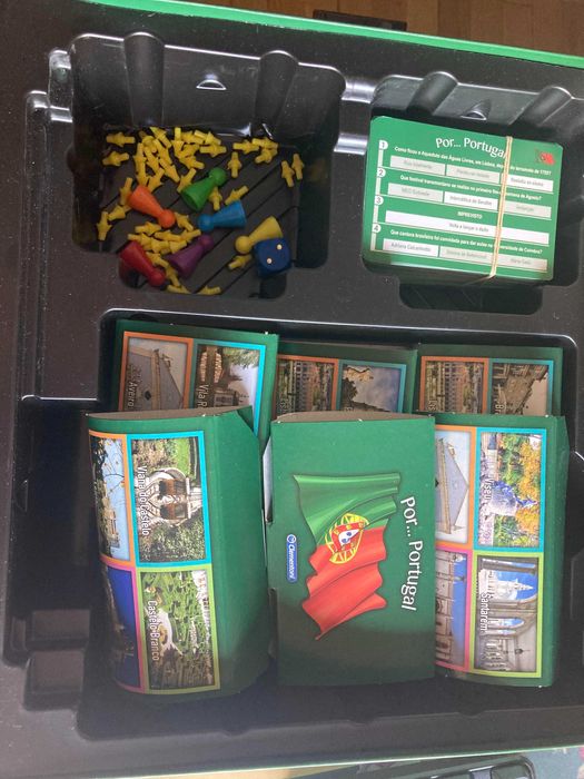 Jogo de Tabuleiro "Por Portugal"