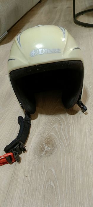 Kask narciarski dziecięcy xxs