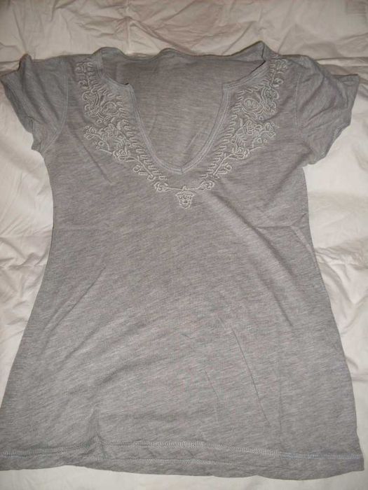 tshirt cinzenta zara tamanho s