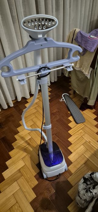 Vaporizador de roupa vertical