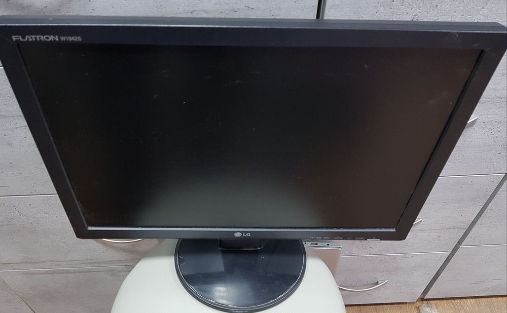 Монитор LG Flatron E1942S-BN