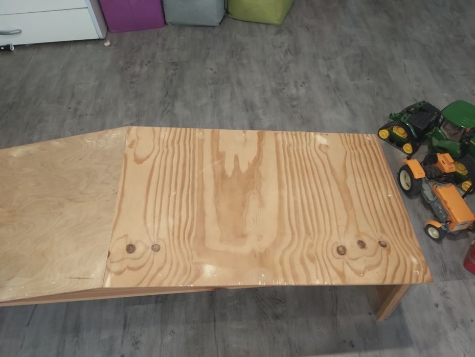 Stodoła wraz z zagroda dla dzieci