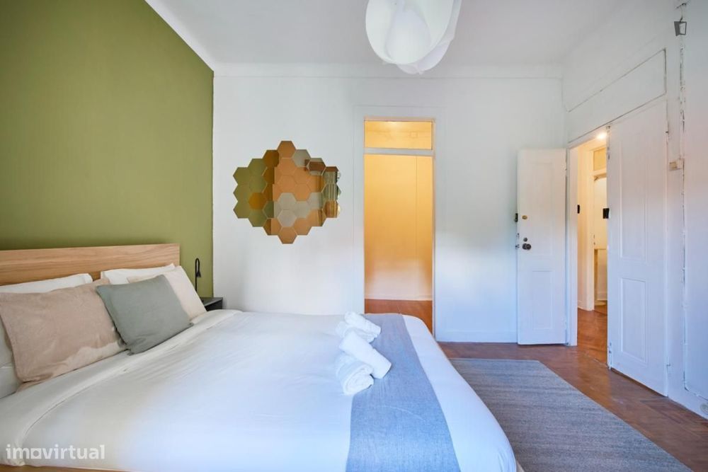 Quarto - localizado em São Bento Lisbon