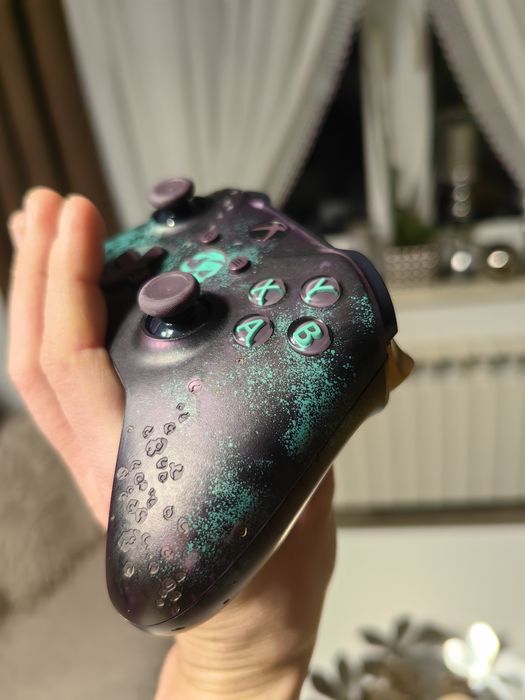 Pad Xbox Sea of Thieves limitowany