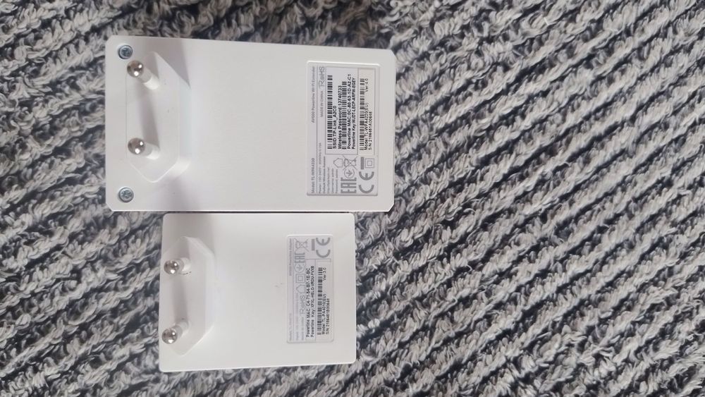 Powerline-адаптер TP-Link TL-WPA4220 AV600