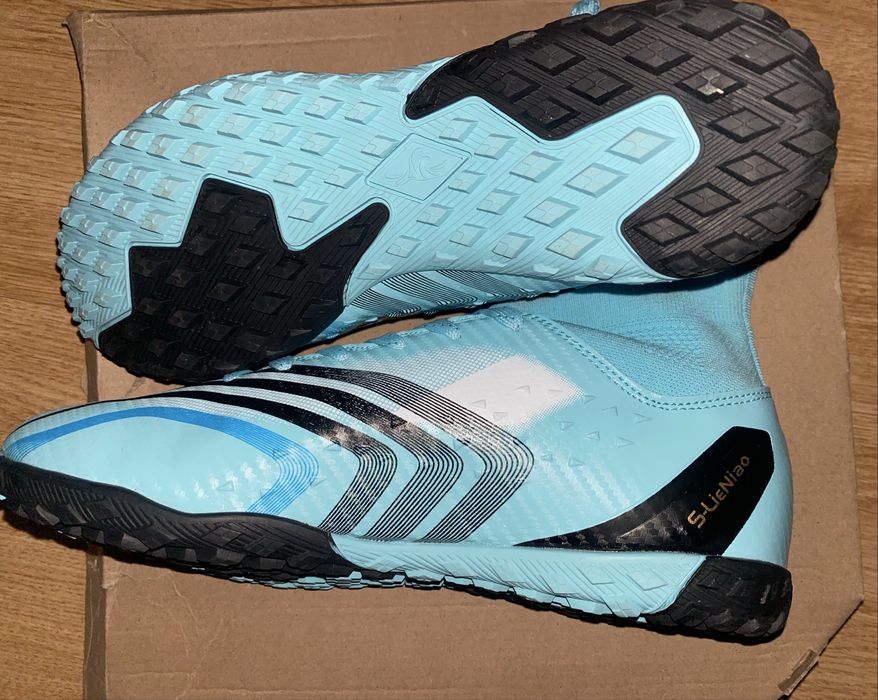 Продам нові футбольні сороконожки  | Розмір 39 | Ціна: 600грн "Акція"