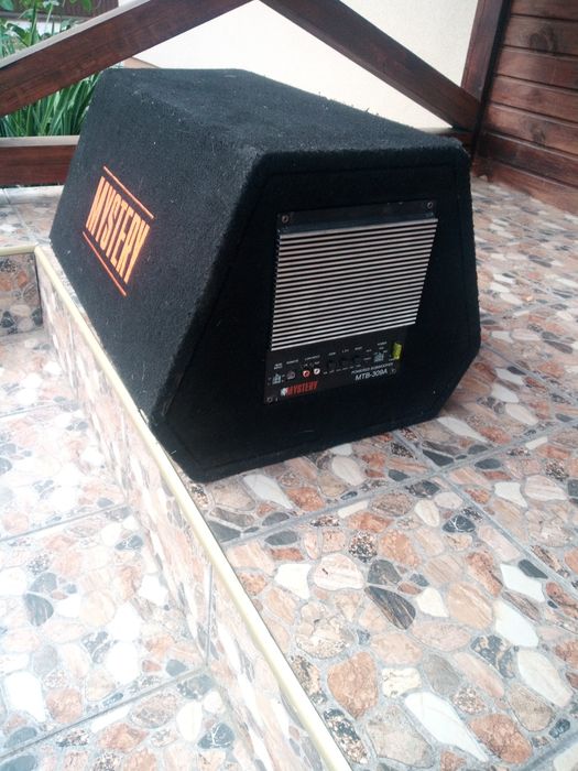 Продам сабвуфер,стан б/у