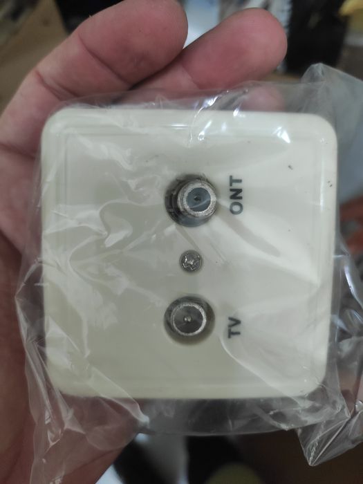 Material variado de telecomunicações