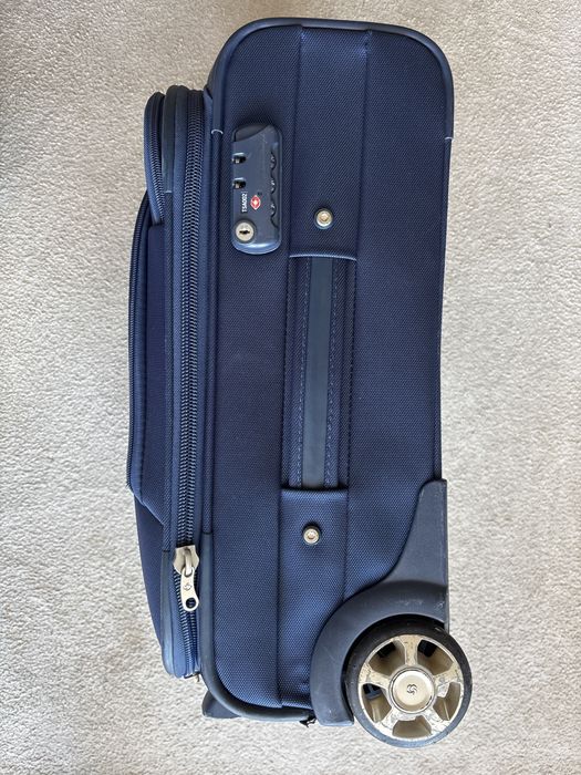 Mala Samsonite – Medida Cabine (49x38x20) – Bom Estado