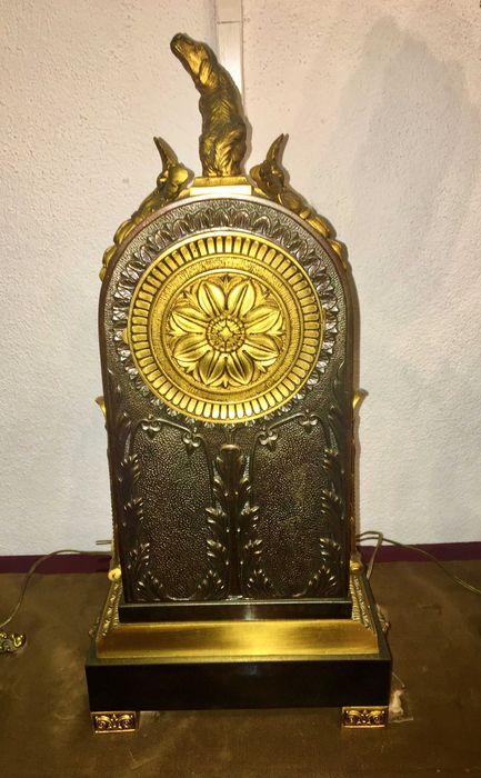 Relógio de mesa a corda em puro bronze, Napoleão III Francês