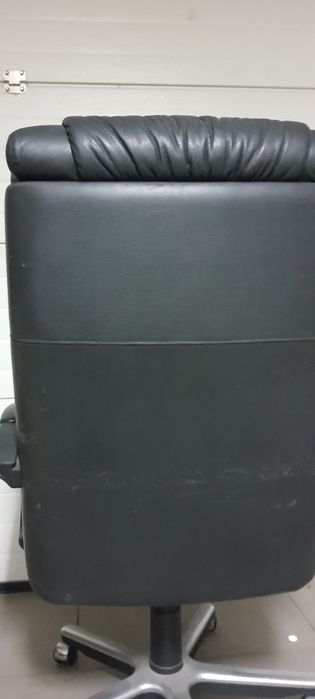 Cadeira escritório em pele