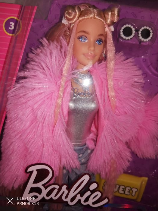 Brinquedo Boneca Barbie Extra