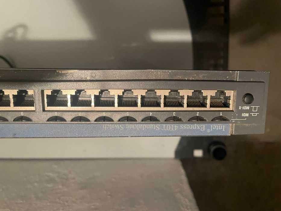 Intel ES410T24 Rev.A2 – SWITCH sieciowy / przemysłowy
