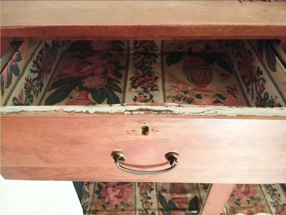 Cómoda rústica em madeira maciça