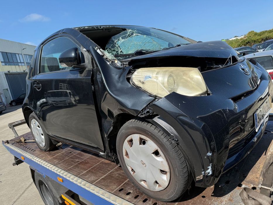 Toyota iQ de 2010 para peças