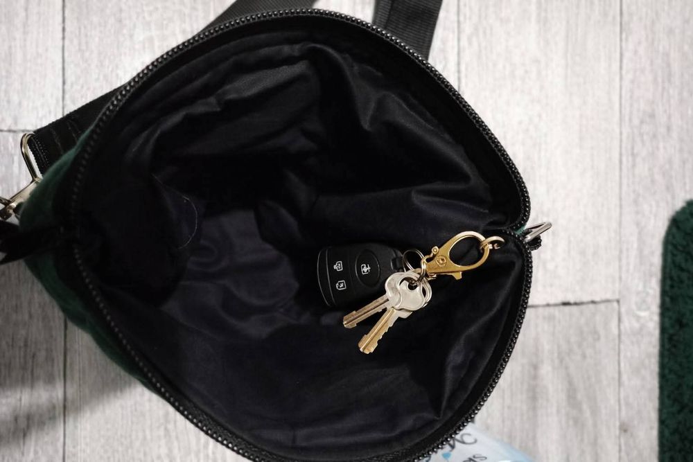 Torebka handmade na regulowanym pasku