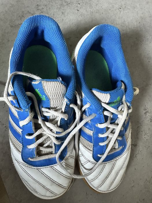Halówki Adidas rozm.33