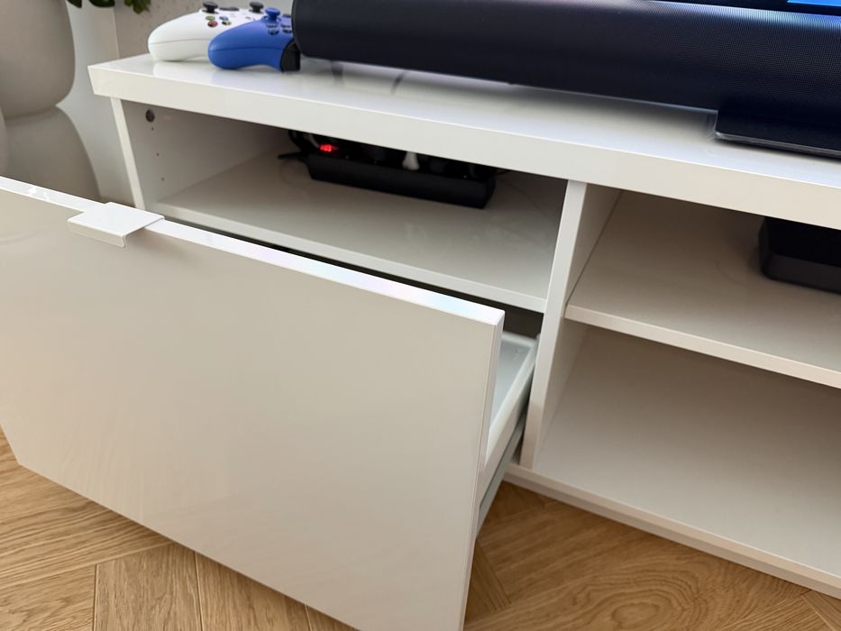 Szafka RTV Ikea Byas