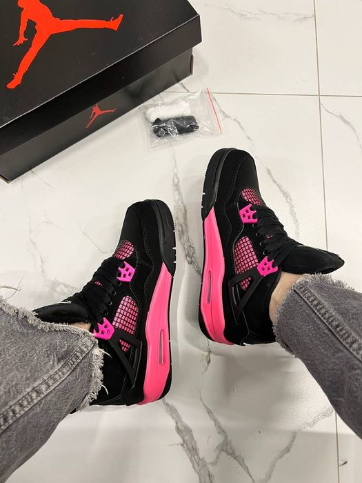 Jordan 4 Retro Neon Pink