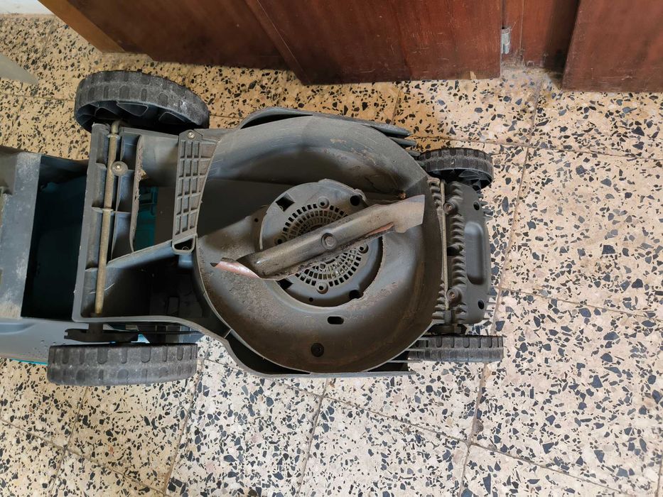 Corta relva elétrico Gardena 1200W