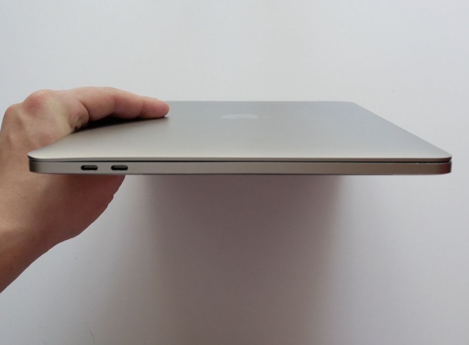 MacBook Pro 2019 | i5/8/256GB TouchBar