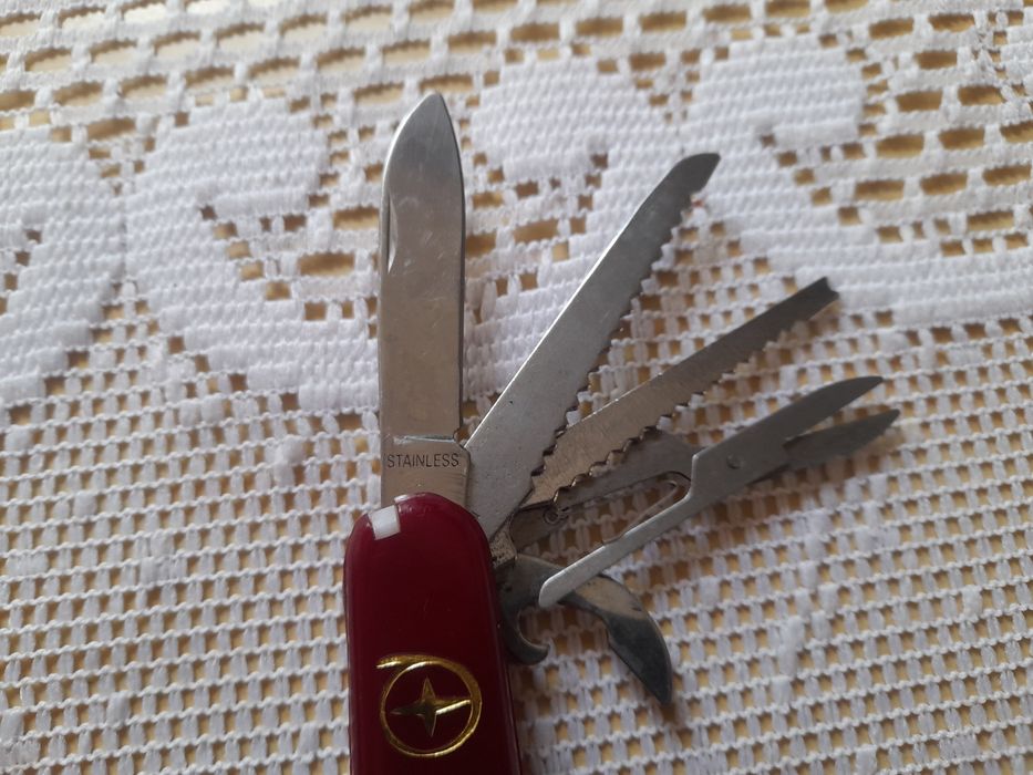 Scyzoryk wielofunkcyjny 11 funkcji