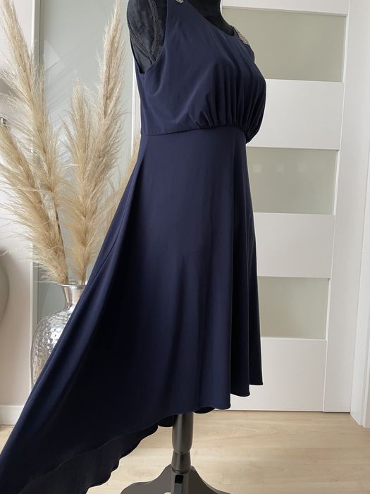 Sukienka granatowa asymetryczna